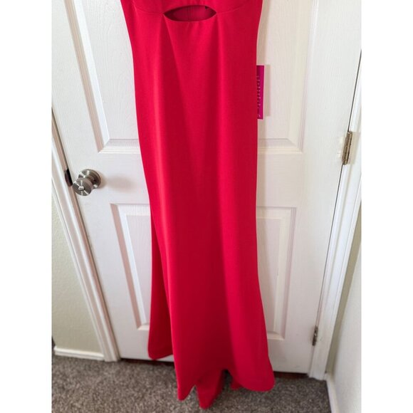 Betsy & Adam Red Spaghetti Strap Christmas Grown Cut-Out Formal Gown Size 6 - Picture 12 of 16